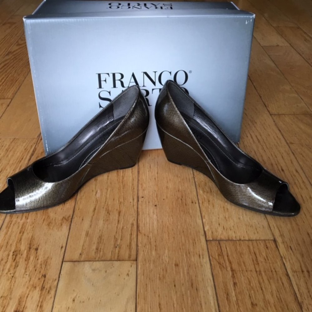 Open toe wedges